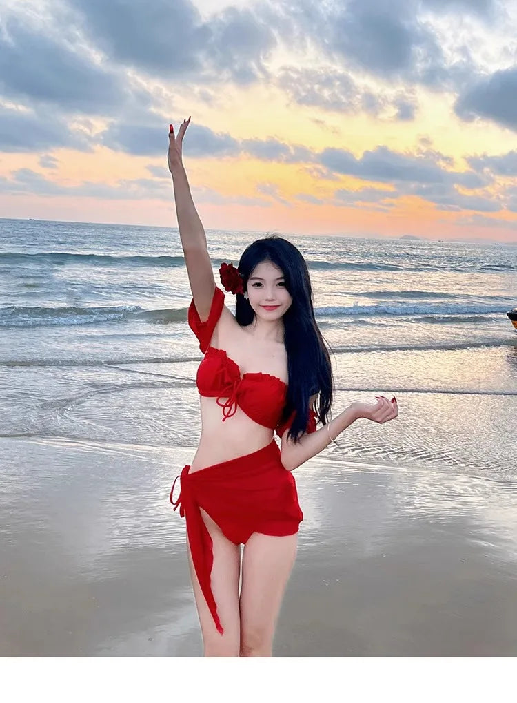 New High-end and Sexy European and American Retro Red Bikini Split Swimsuit for Women with Chest Pads, Pure Desire