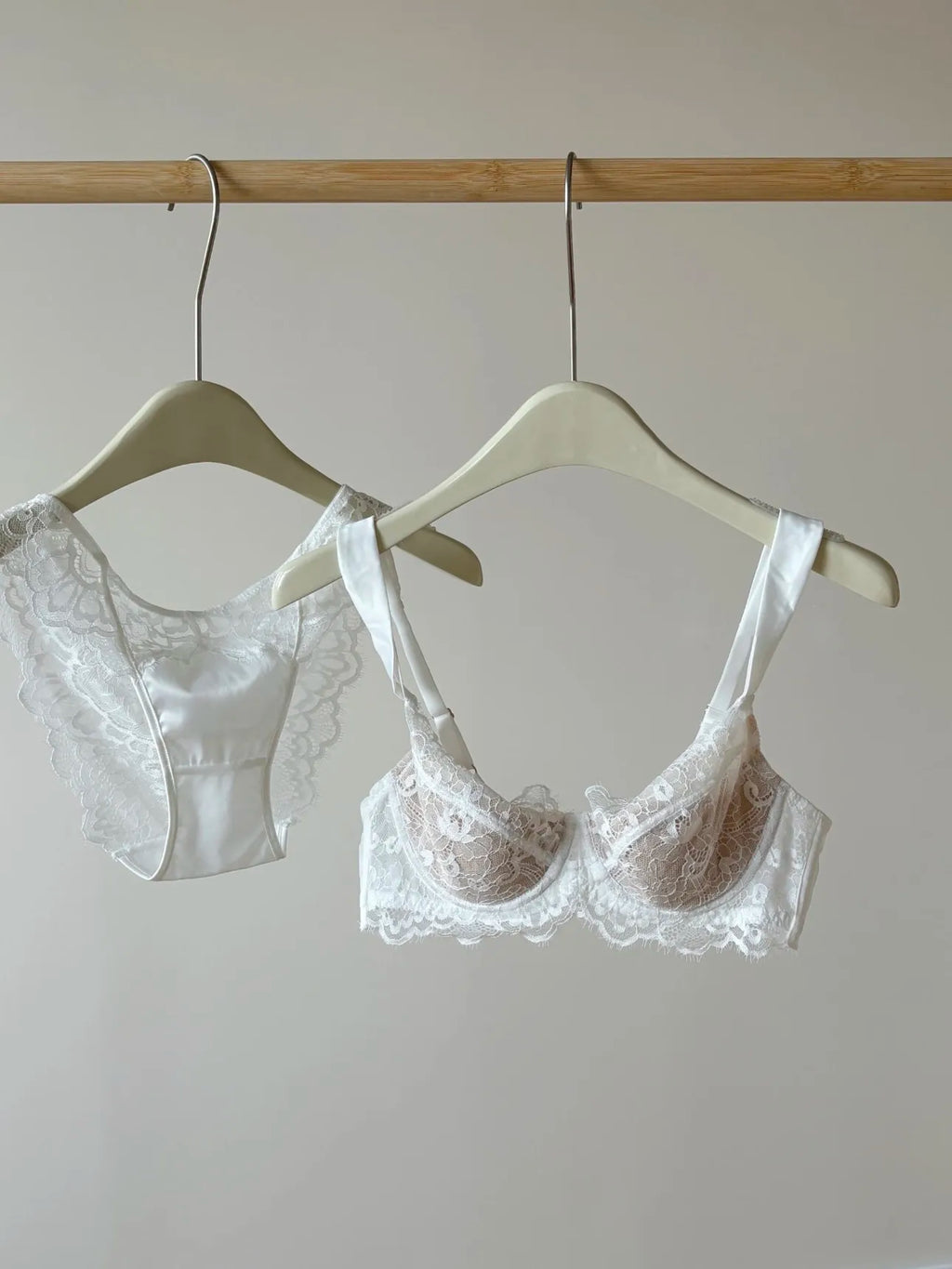 Minimizer Bra Set for Large Bust with U-Back | French Lace Deep V Push Up Anti-Sagging | Women's Sexy Summer Underwear MOYISU AB