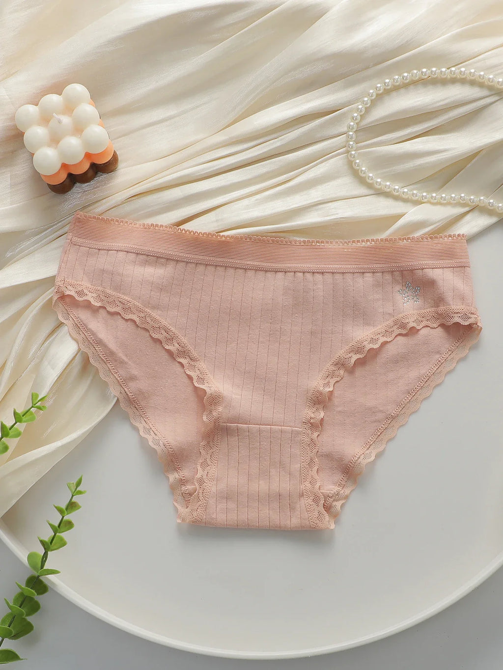Women Ribbed Cotton Briefs Lace Trim Mid Waist Panties Soft Breathable Rhinestone Star Decor Ladies Daily Basic Underwear W134