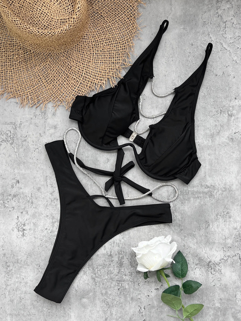2026 Trendy Swimwear – Chic Minimalist Bikini with Sparkling Chains Perfect for Beach Wear and Pool Parties Summer Getaways