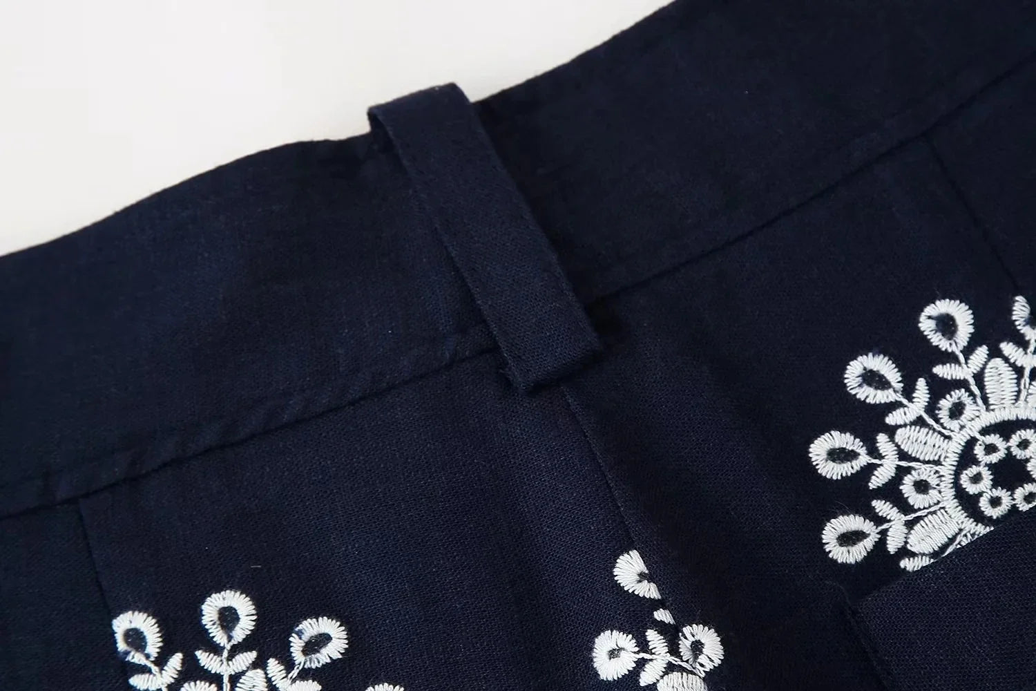 Foridol Floral Embroidery Cropped Pants Women Summer Casual Zip Navy Blue Fashion Female Pants Pantalones 2025 Mujer