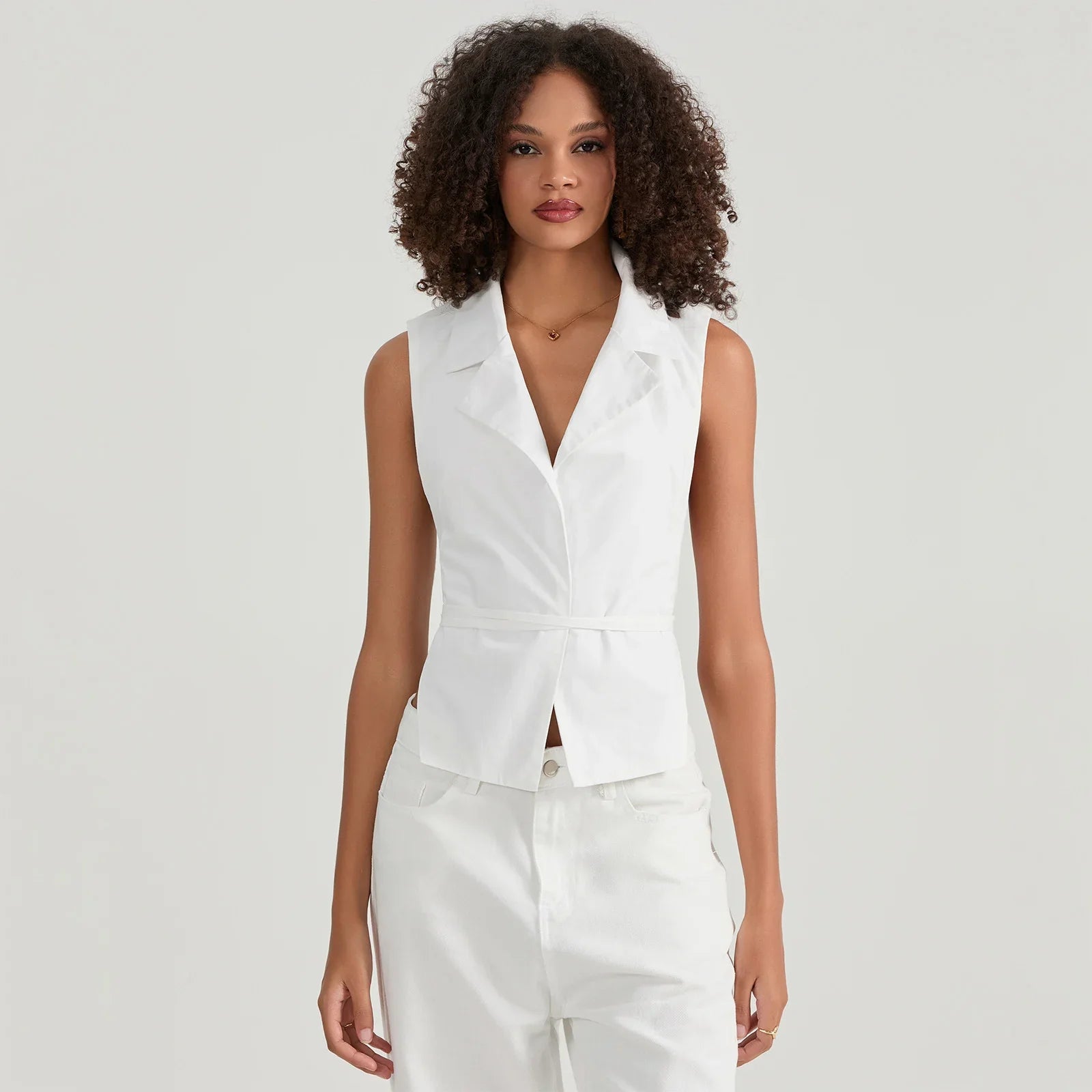 Women's Summer Halter Neck Tops Fashionable Solid Color Sleeveless Deep V Neck Open Back Slim Fit Vest for Party Daily Wear