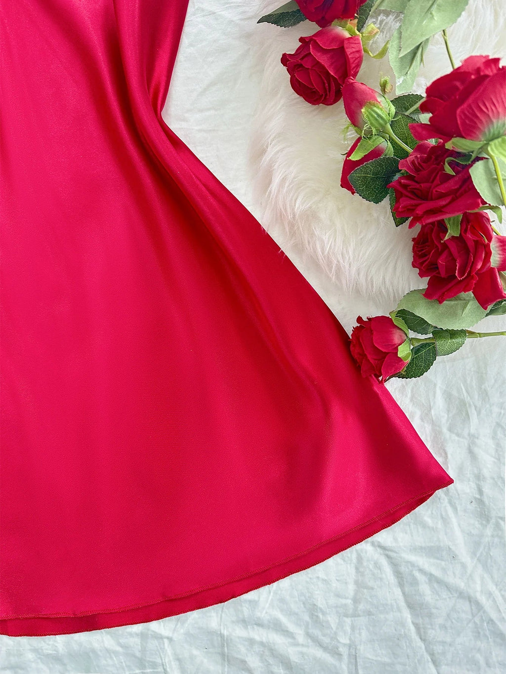 Women Petals Trim V Neck Nightdress Elegant Sleeveless Sleep Dress Perfect for Romantic Date Nights Valentine's Day and Special