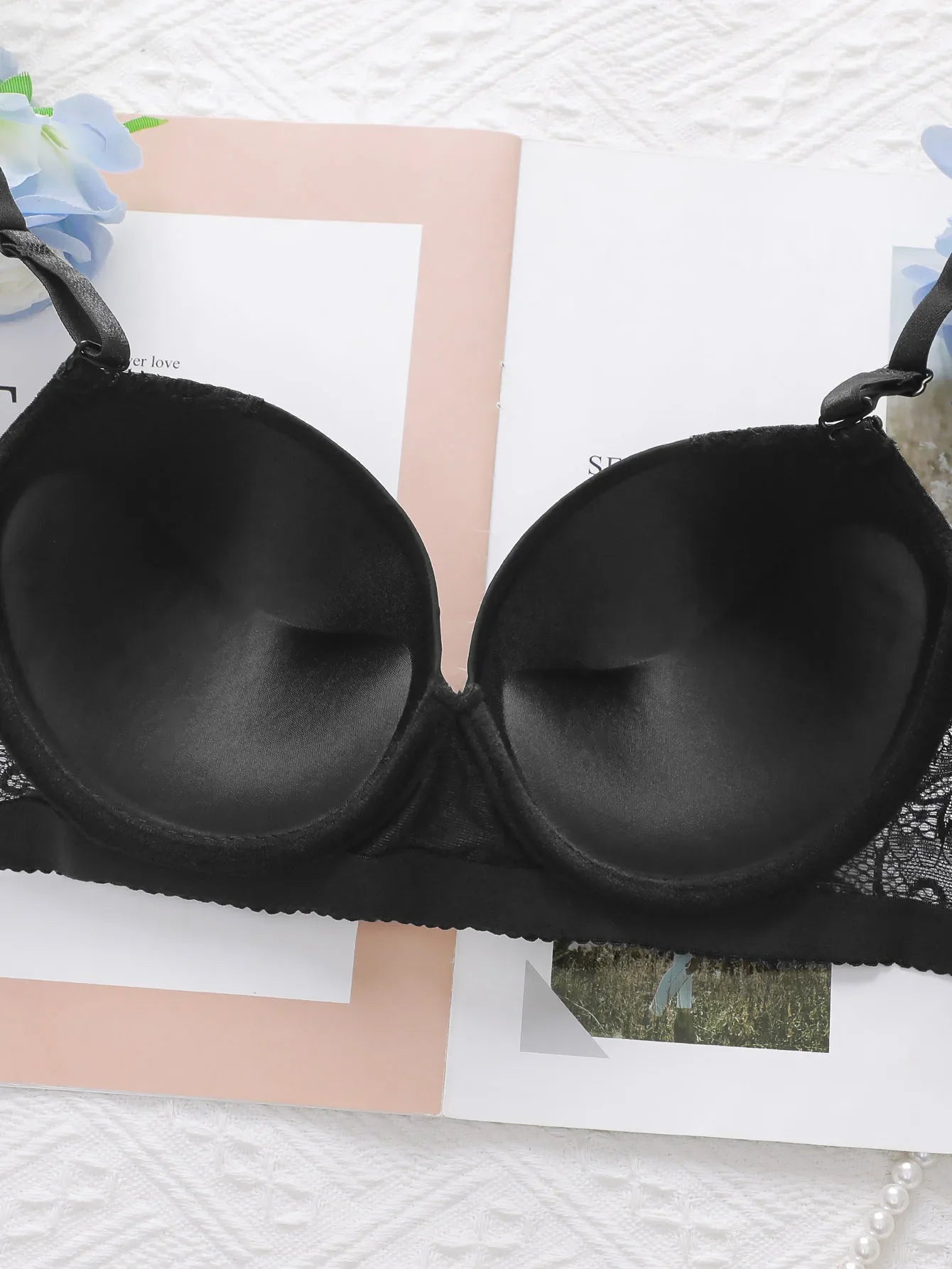 Women's sexy embroidered lace lingerie with steel rims adjustable shoulder straps breathable and comfortable fit bra B6084