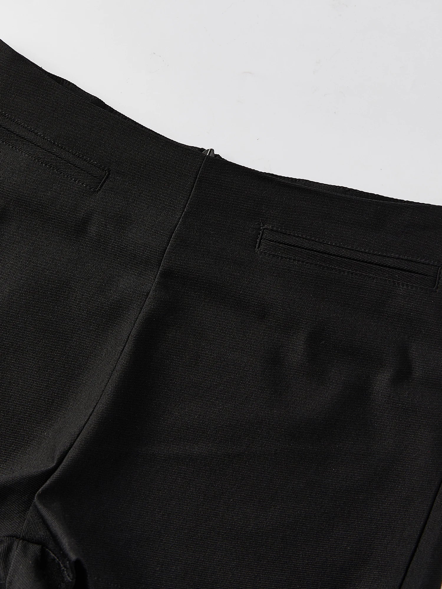 2026 Summer Women Shorts with Pockets Elegant Solid Color Low Rise Slim Fit Mini Shorts for Beach Daily Wear