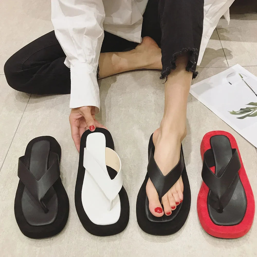 2026 New Arrivals Summer Fashion Black Flip Flops Flat Sandals Women Leisure White Slides Shoes Comfy Walking Beach Footwear