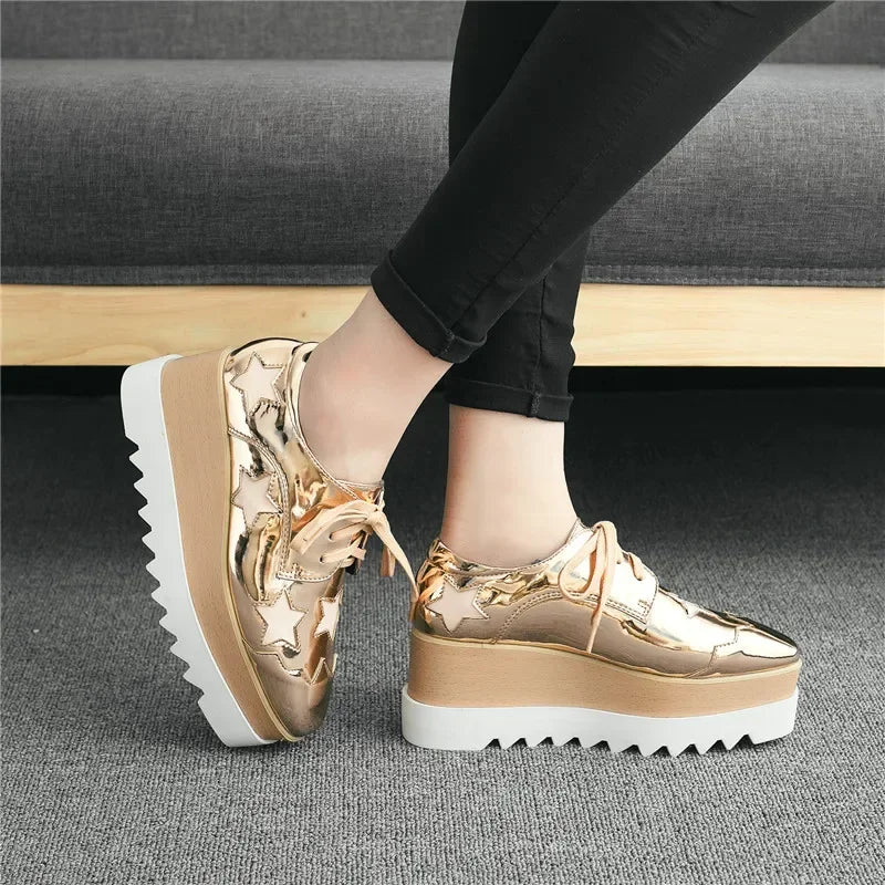 Luxury Stars Chunky Platform Brogue Shoes Women Lace Up Thick Sole Patent Leather Shoes Woman Non Slip Wedges Oxford Flats Mujer