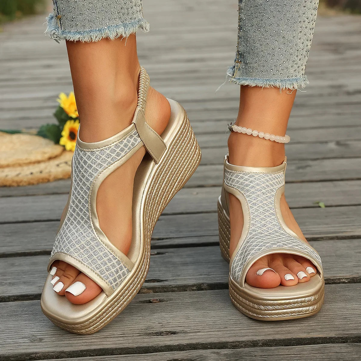 Summer 2026 Round Head Sexy Comfortable Non - Slip Casual Sandals Fashion Light Large Size Wedgeheel Sandals Women