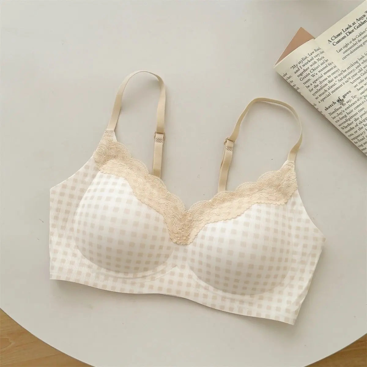 Elegant Summer Seamless Bra Small Breasts, Cooling Wireless Bralette Anti-Sagging, Breathable Comfort & Support Fixed Cup MOYISU