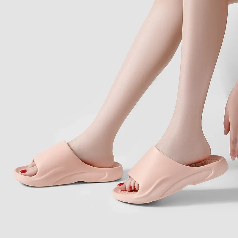 Non-Slip Shower Slippers Women Men Comfortable Soft Sole Couple Slippers Summer 2025 Lightweight Flat Heel Bathroom Slides