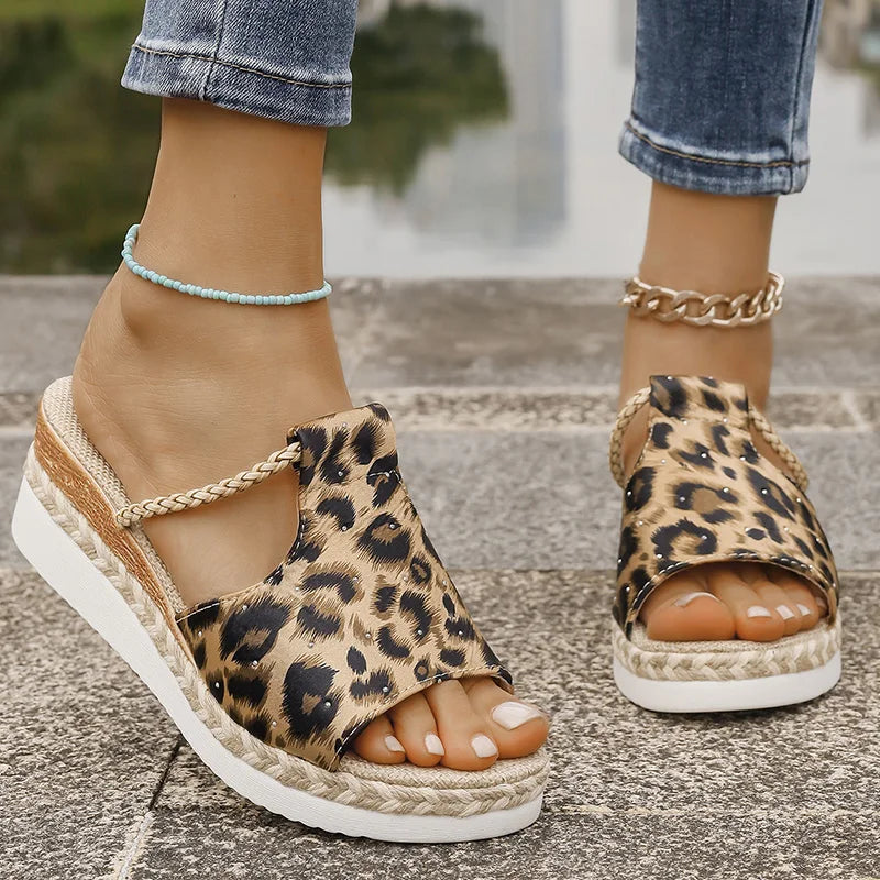 Fashion Leopard Print Wedge Slippers Women Summer Peep Toe Platform Sandals Woman Lightweight Non Slip Beach Sandles Plus Size