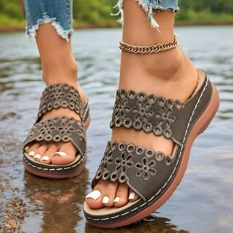 Vinatge Hollow Out Platform Sandals Women Lightweight Plus Size Wedges Sandles Woman Comfortable Thick Sole Casual Sandalias 43