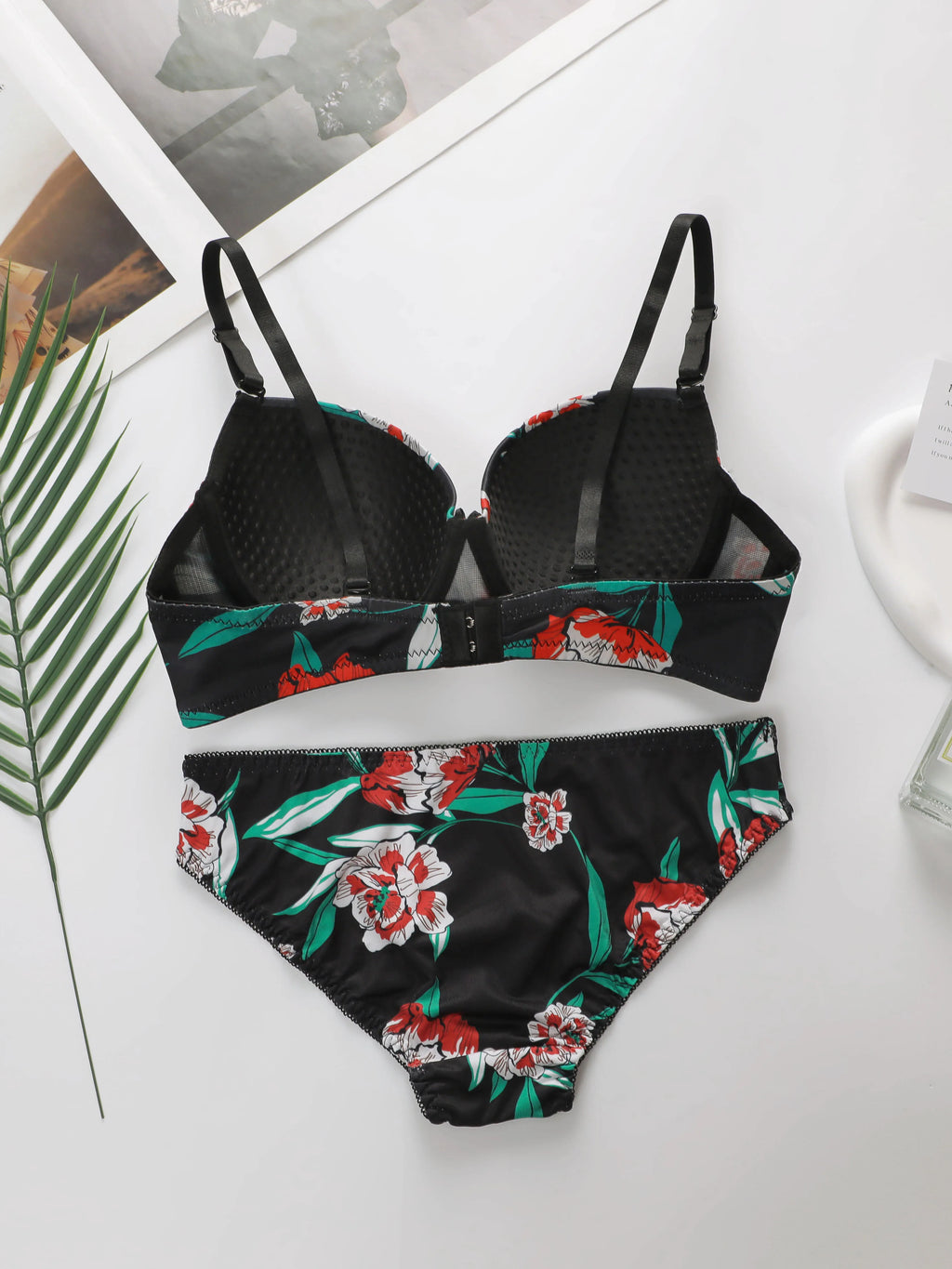 Hot Selling High-quality Multi-color Lingerie 2-piece set For Women's Underwear Beautiful Print Push Up Bra Beach party bikini