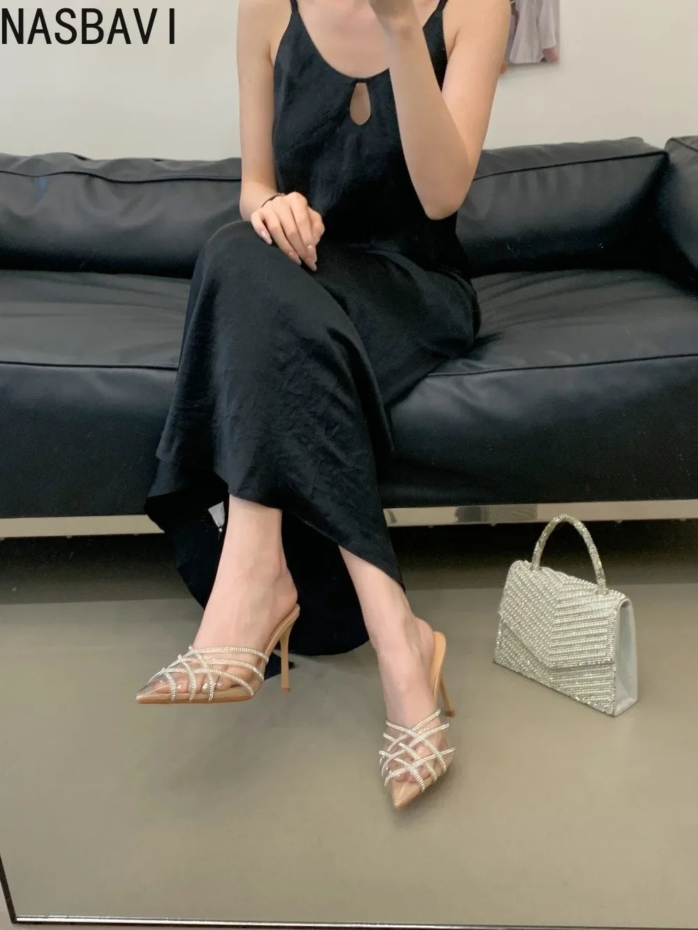 French Summer CRYSTAL PVC Transparent Pointed Toe Women Slippers Pumps Mules Shoes Elegant Thin High Heels Banquet Party Sandals