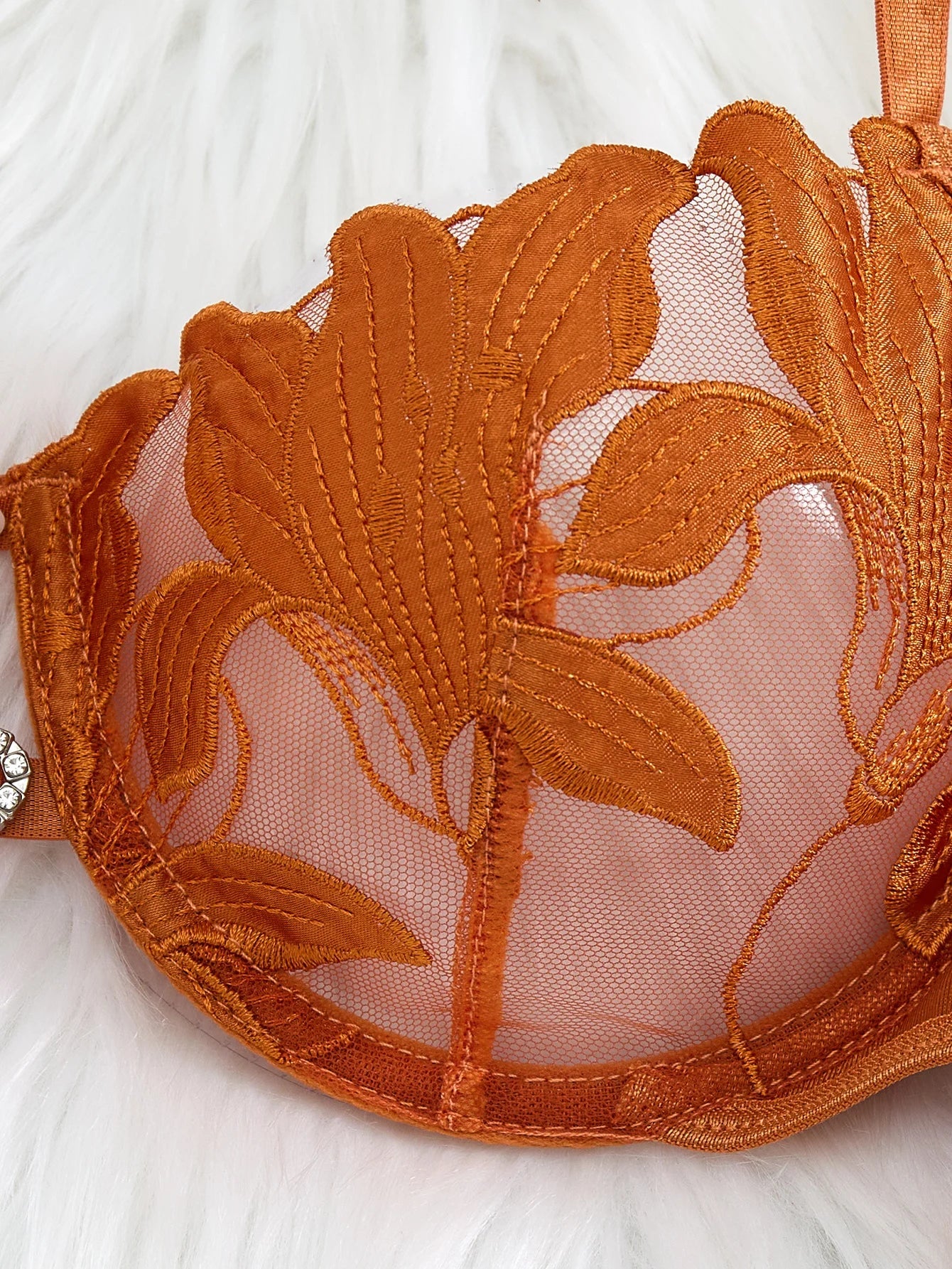 Golden Embroidered Print Pajama Set - A Set Featuring a Floral Design Suitable for Women, a Sexy Bra ZA824031