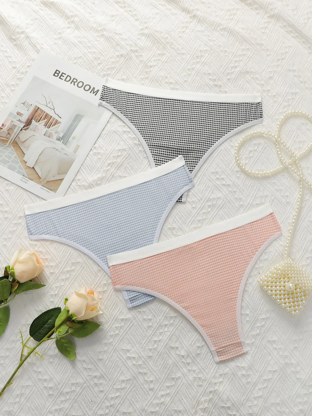 Women's Sexy High Elastic Underwear With A Seamless Cotton Triangle At The Waist And A Three Color Checkered Design C2482