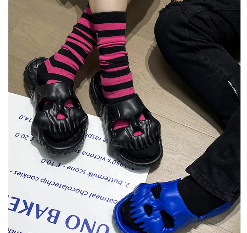 New Personalized Skull Design Men Slippers 2024 Summer Outdoor Fun Slides Thick Bottom of Beach Non-slip Leisure Women Sandals