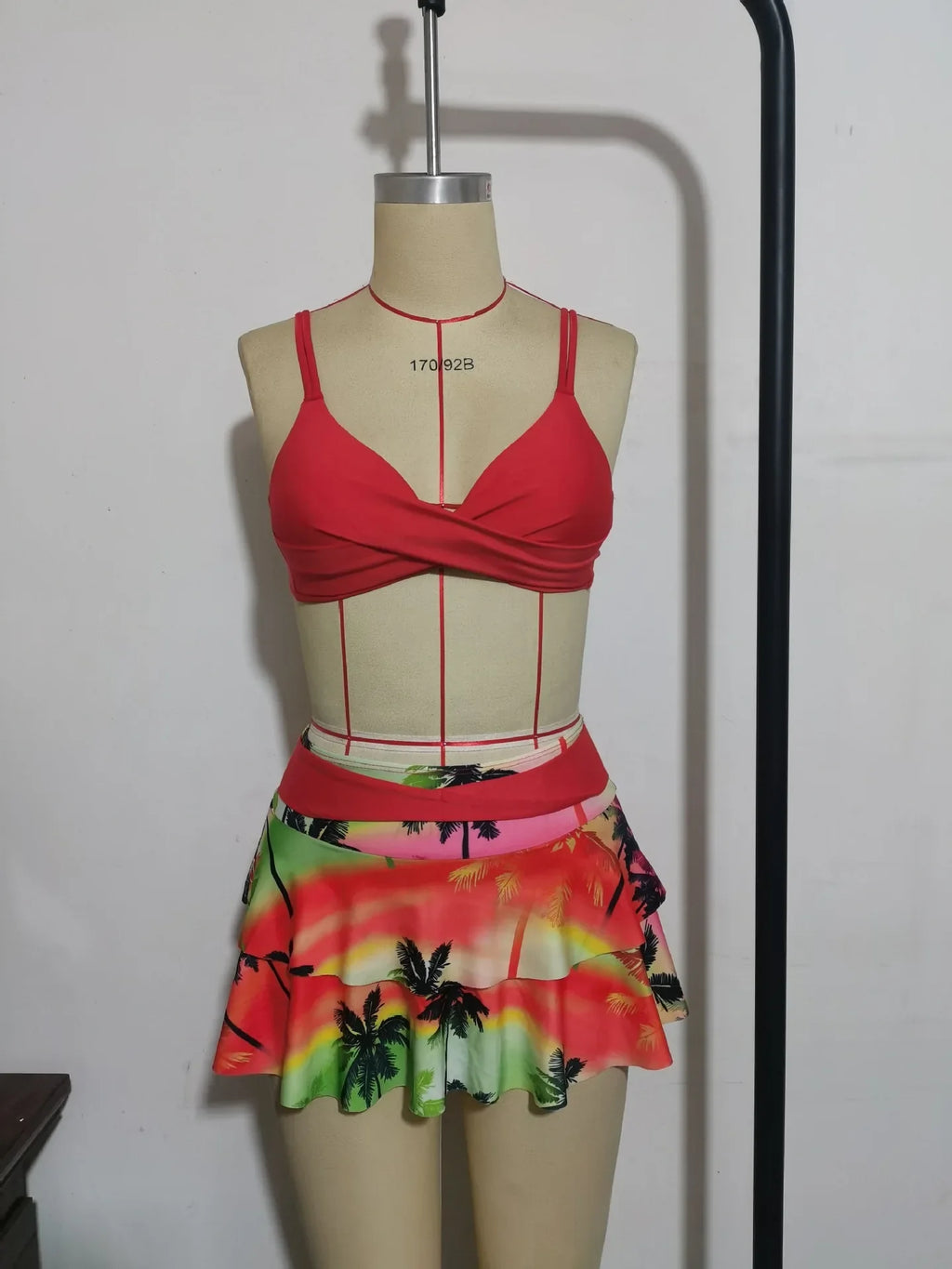 2026 Sexy Ruffled Swimsuit Women Push Up Cross Bikini Women Maple Print Gradient Beach Skirt Bathing Suit Skirt Swimwear Tankini