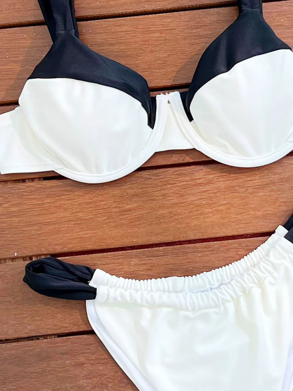 2025 New Sexy Halter Bikini Split Swimsuit Solid Color Splicing European and American Swimsuit Maillot De Bain 2 Pièce Femme