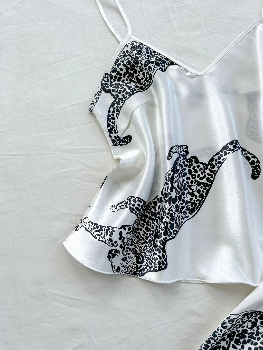 Comfortable Fashionable 2pcs V Neck Leopard Print Suspender Long Pants Pajama Set