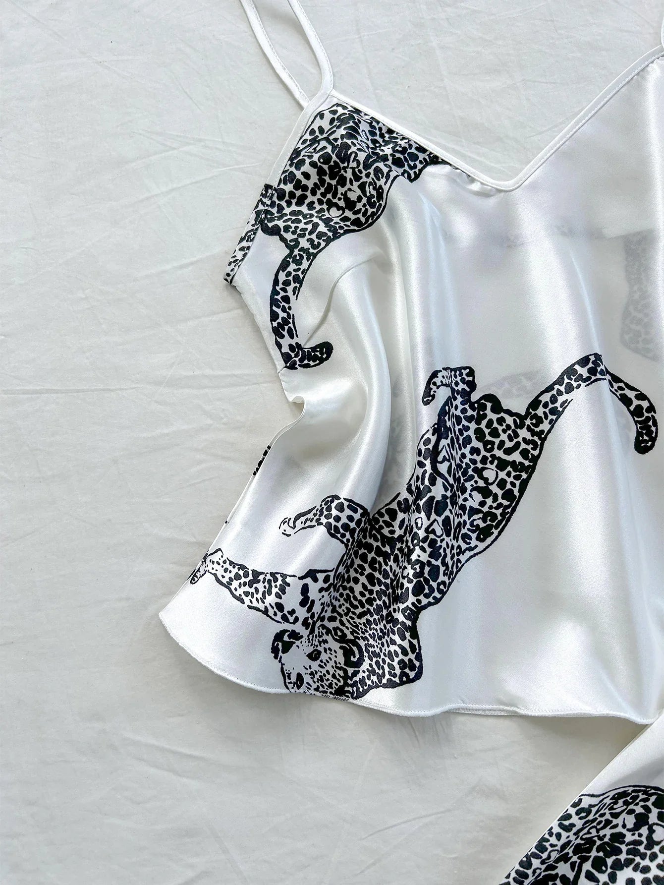 Comfortable Fashionable 2pcs V Neck Leopard Print Suspender Long Pants Pajama Set