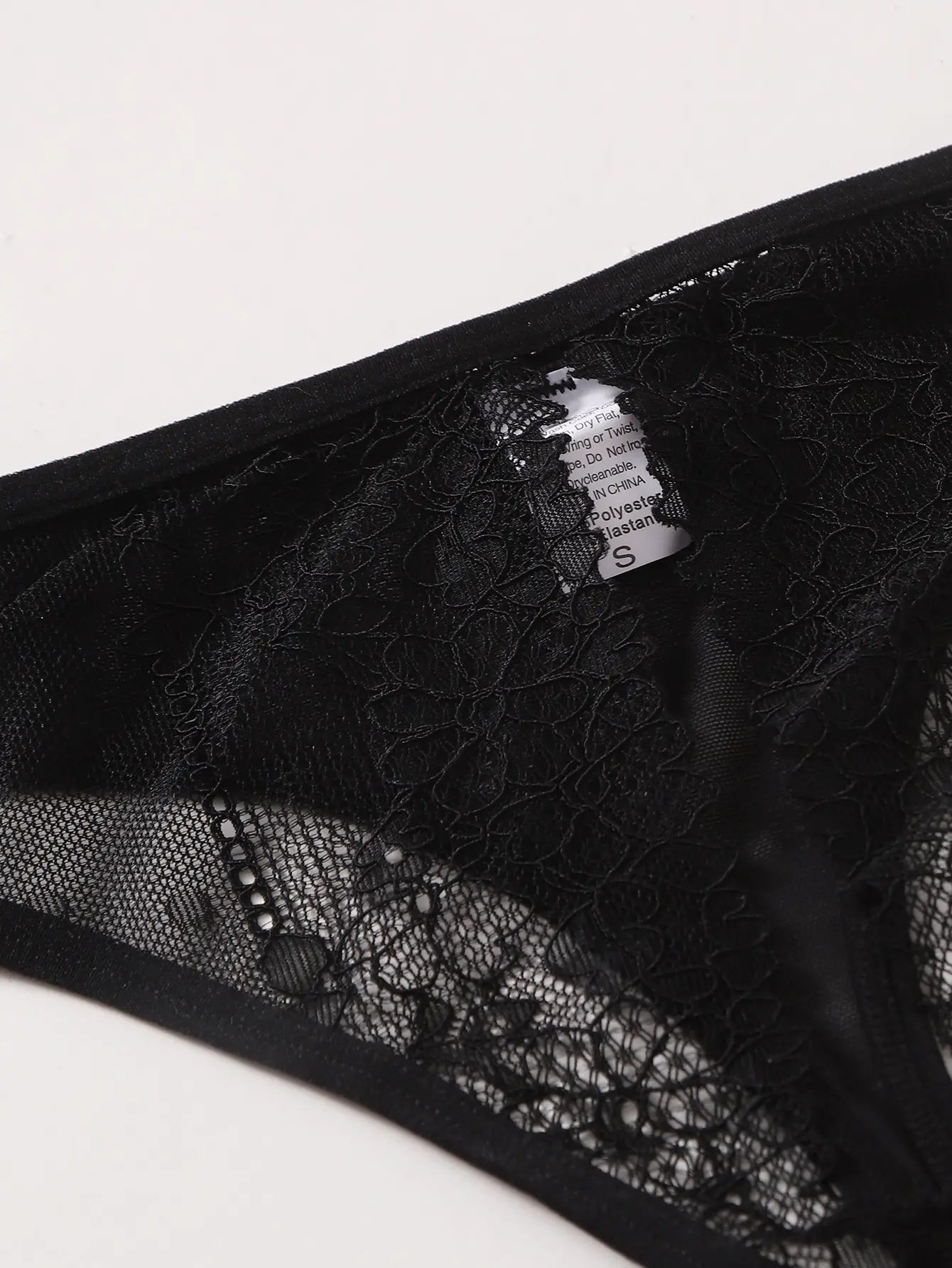 2 pairs of solid colored lace underwear with sexy hollow out fun triangle pants suitable for special occasions C901