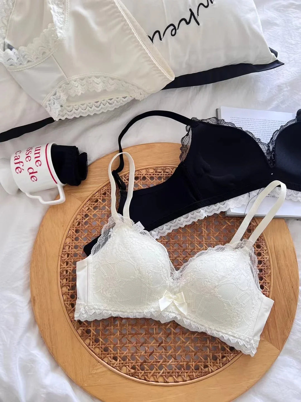 Japanese Anime Lace Bra Set Push Up Wireless Bralette Small Bust Seamless Sexy Triangle Cup Lingerie Set Spring Summer MOYISU