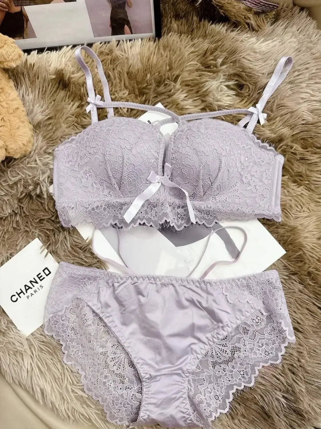 MOYISU Push Up Bra for Small Bust - French Chic Lace Bralette Set, Wireless Comfort Support Anti-Sag Underwear for Petite Women