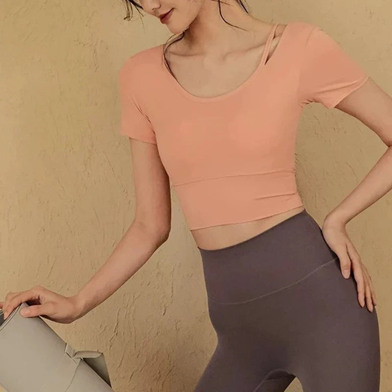 Women's Quick-Dry Yoga Sports Top with Chest Cushion Sexy Short-Sleeved Fitness T-Shirt Tight-Fitting Navel Revealing Yoga Suit