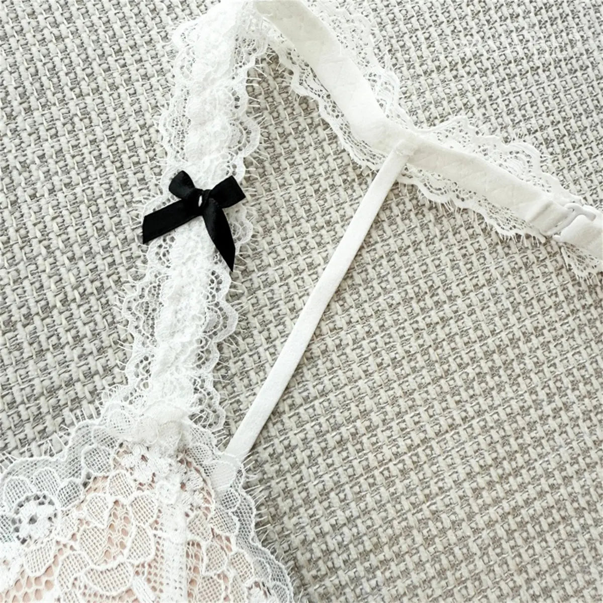 Deep V Halter Neck Bra Set French Style, Lace Push Up Bralette for Small Chest, Sexy Wireless Triangle Bra Set MOYISU Sexy Tushy