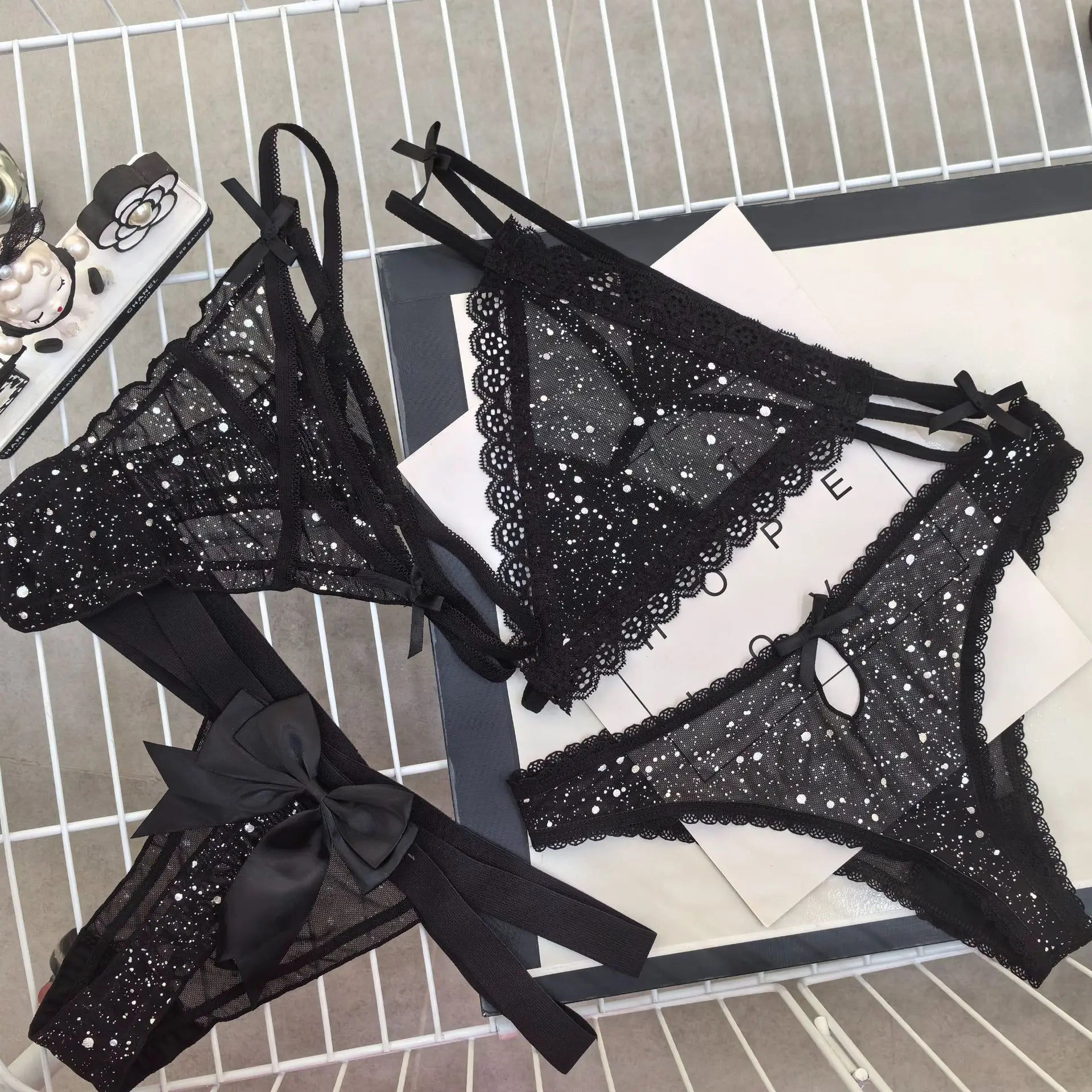 Sexy Women's Thong Erotic Cross Hollow T Pants Starry Sky Shiny Sequins Black Mesh Transparent Bow Perspective Briefs Lingerie