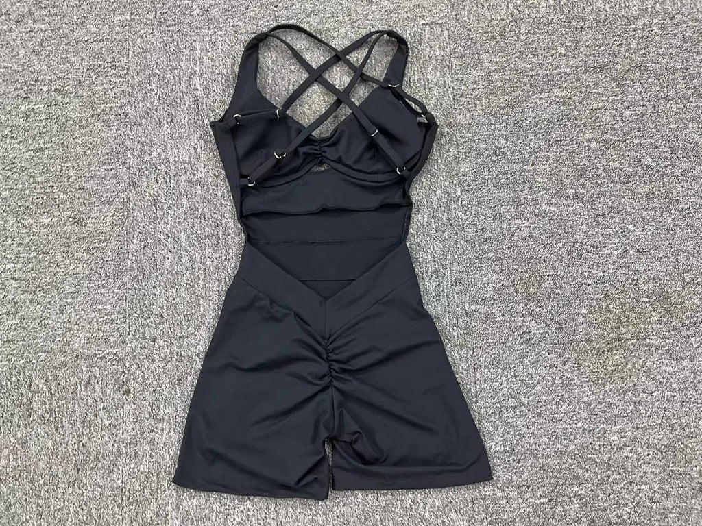 Adjustable double straps Open back  V shape back design Scrunch butt No front seam Flatlock Inseam  Removable pads BODYSUIT