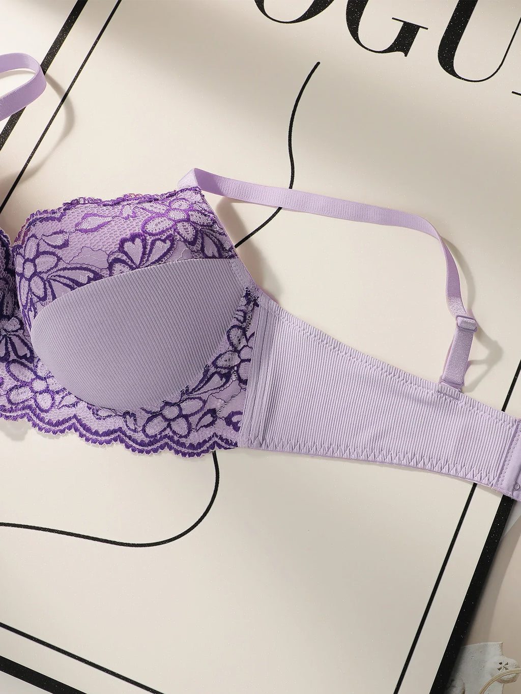 Women's Oversized Underwear With Half Cup Gathered Anti Sagging Flower Embroidery Design Suitable For Plump Women 90D-110D B2510