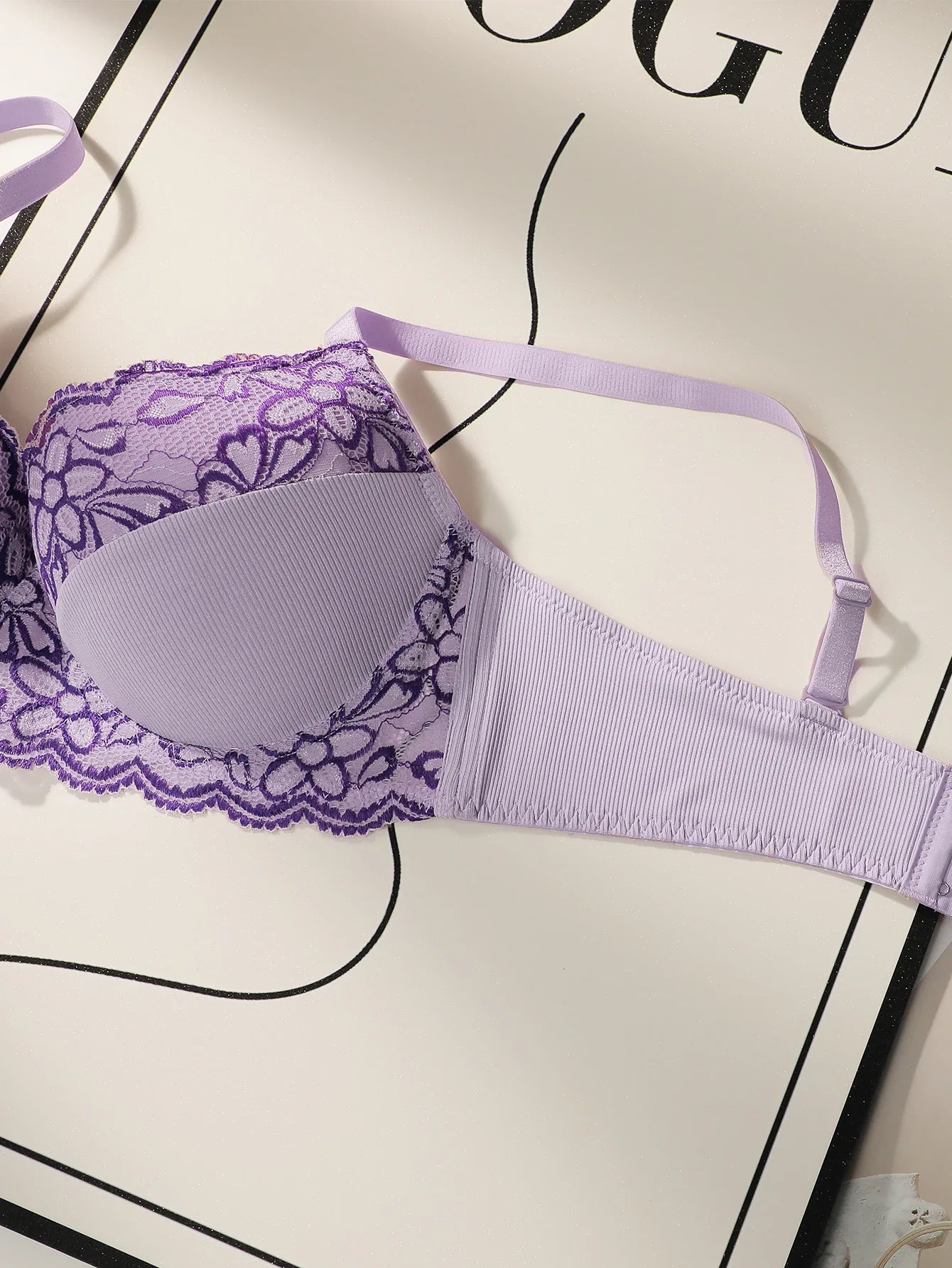 Women's Oversized Underwear With Half Cup Gathered Anti Sagging Flower Embroidery Design Suitable For Plump Women 90D-110D B2510