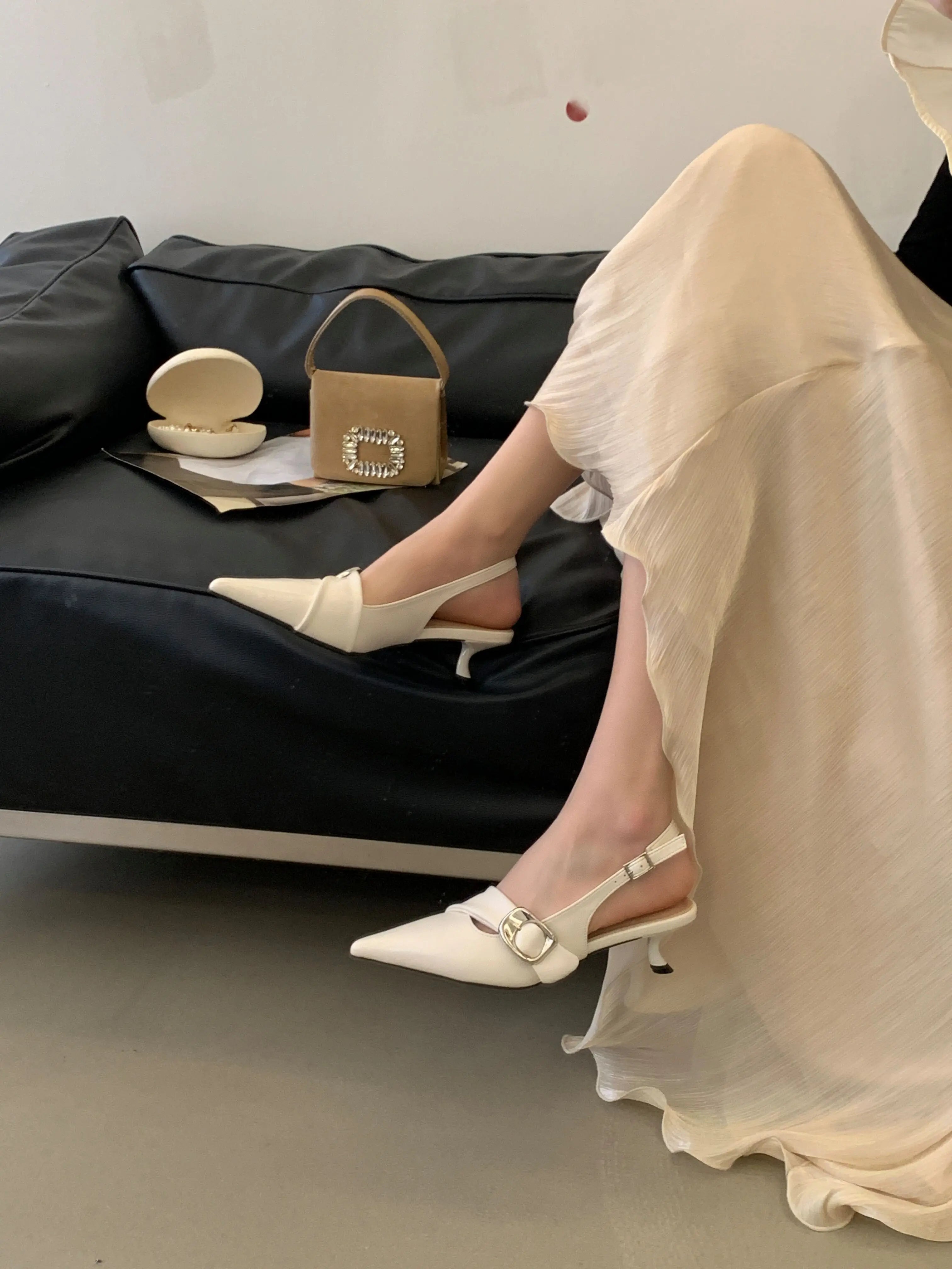 White Thin Heeled Sandals 2026 Women's Low-Heeled Shoes With Strap Brown Summer 2026 New Girls Fashion French OL Single Shoes