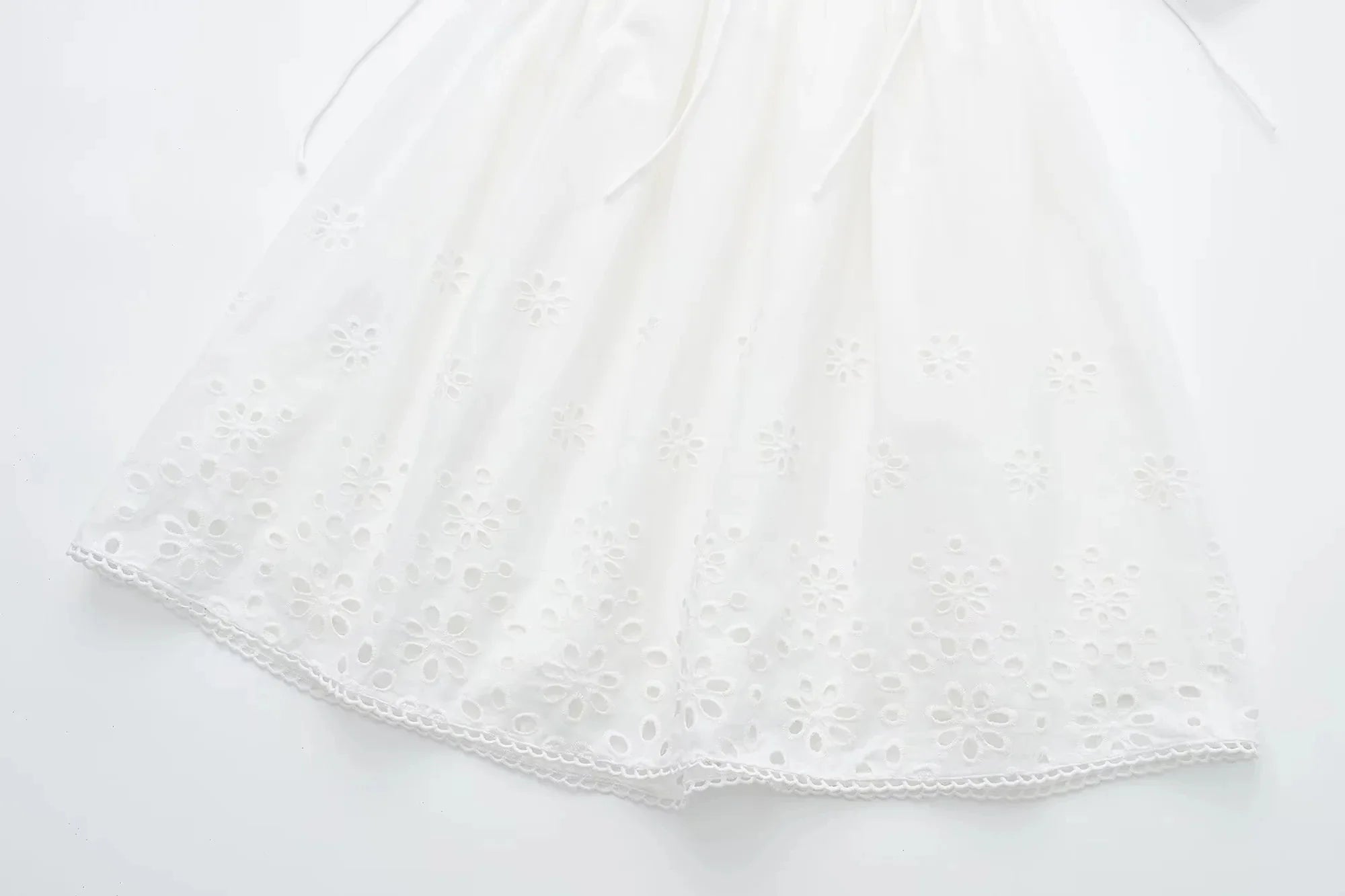 Foridol Lace Summer White Dress Women Puff Sleeve Embriodery Waist Cut Out Beach Short Sexy Cotton Dress Backless 2025 Sundress