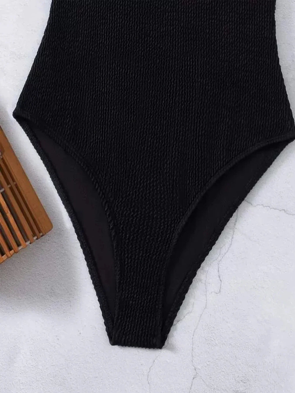 Ladies Solid Stripe One-Piece Swimsuit Comfortable Strap Offers Best Support Fashionable Design for Summer Beach And Pool Days