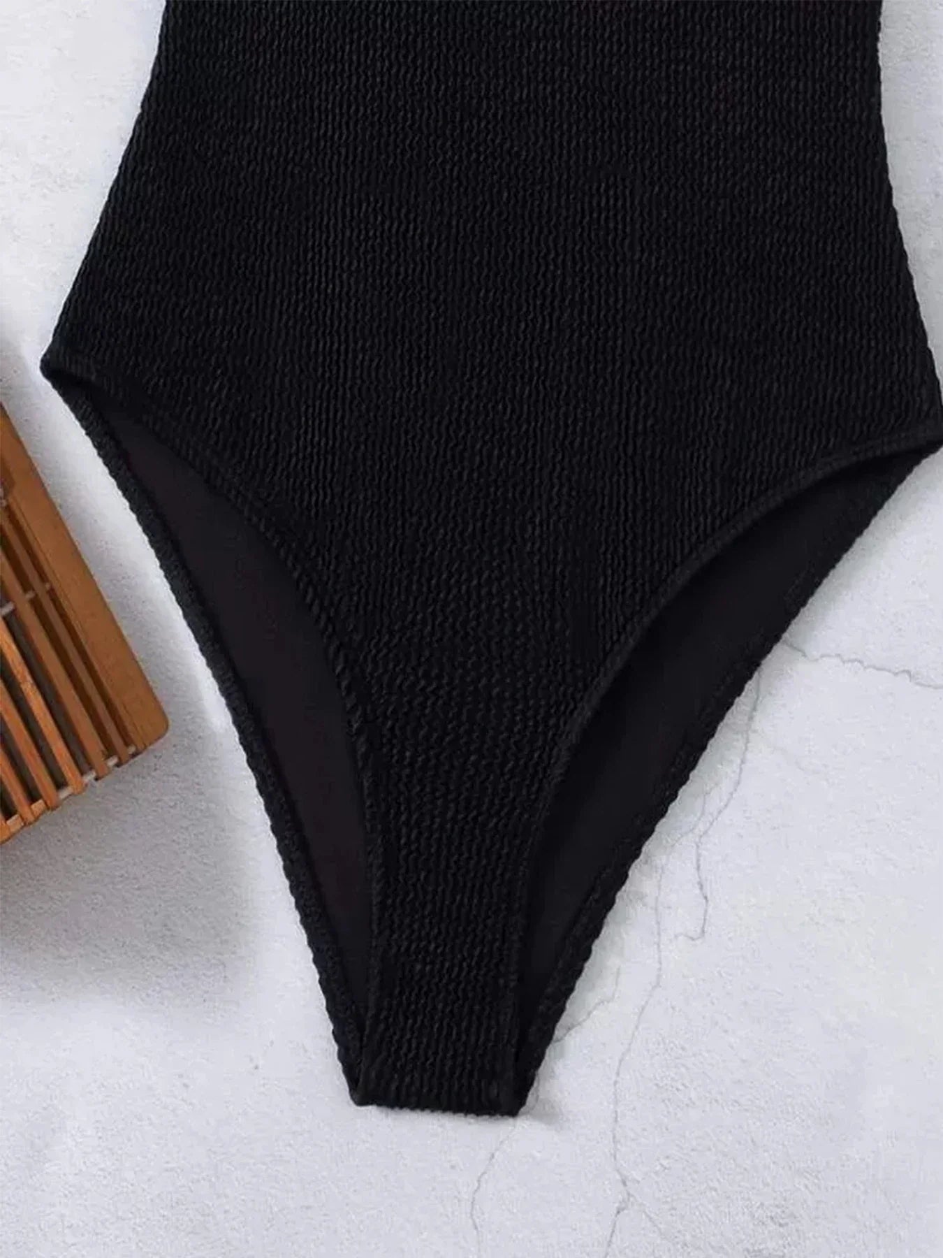 Ladies Solid Stripe One-Piece Swimsuit Comfortable Strap Offers Best Support Fashionable Design for Summer Beach And Pool Days