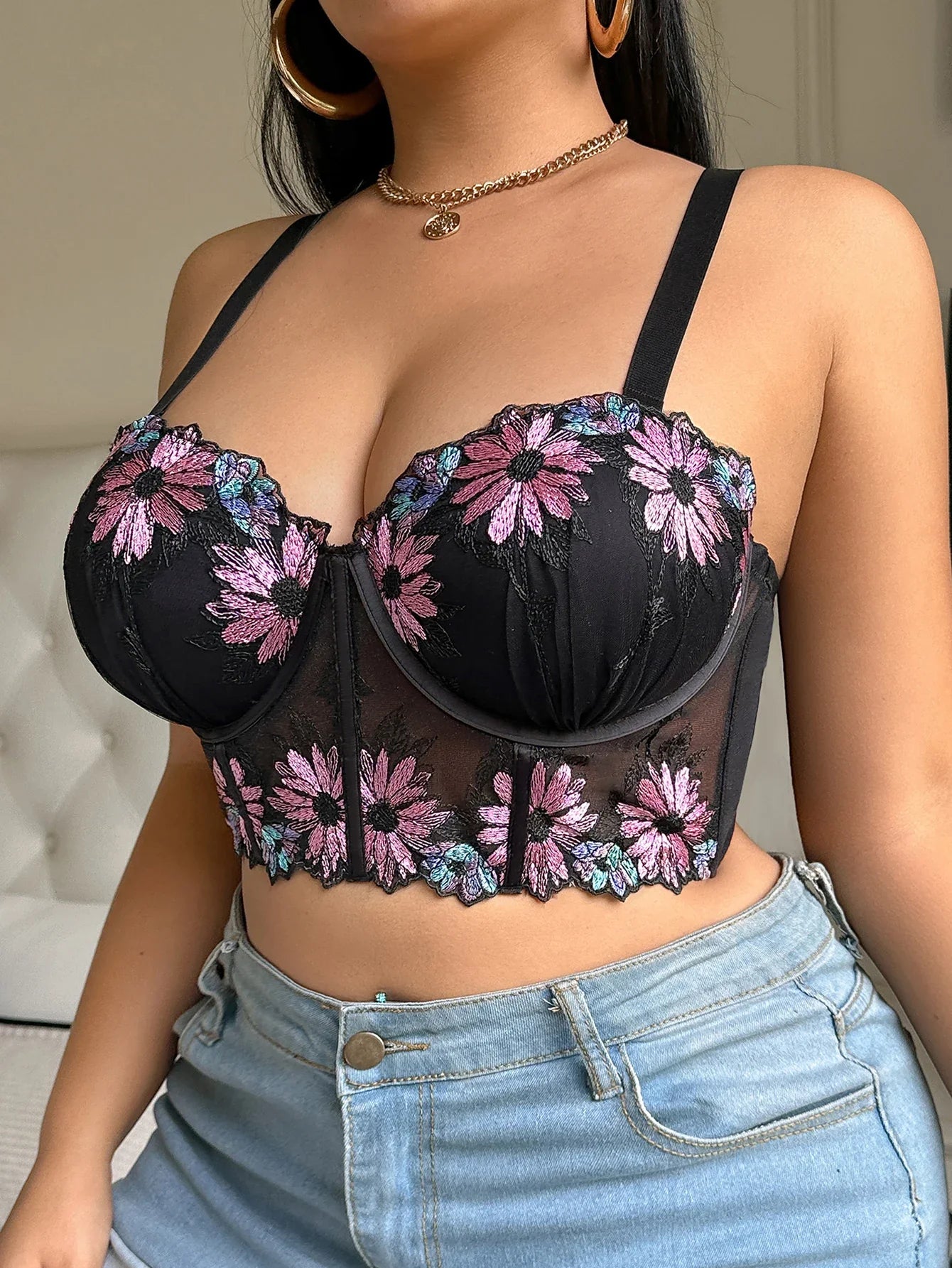D E Thin Cup Plus Size Bras Lace Embroidered Floral Push up Bra Wide Shoulder Straps Soft Side Support Underwire Bra for Women