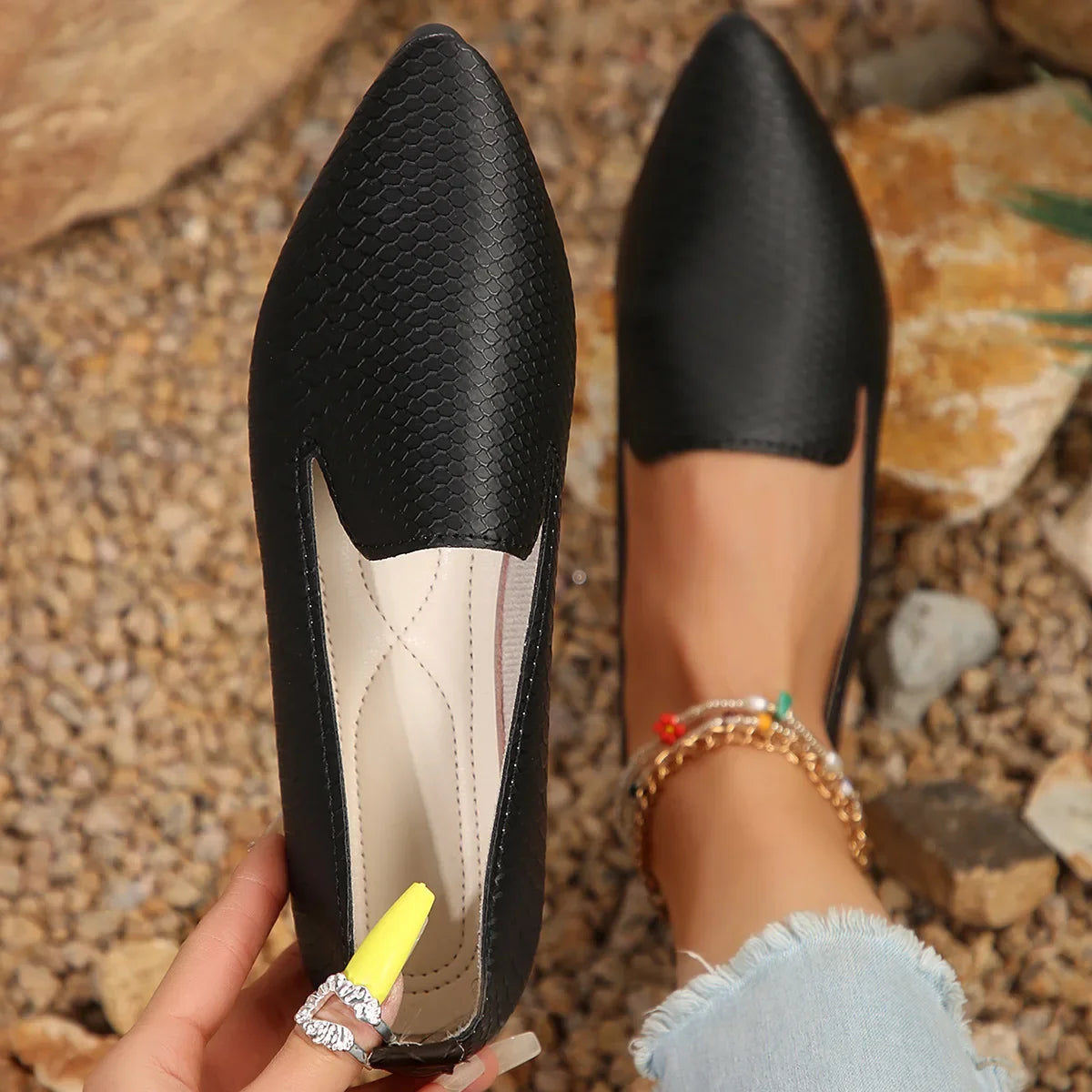Summer Large Size 43 Women Shoes 2025 Simple Lightweight Flat Shoes Women Pointed Non Slip Soft Sole Casual Shoes Women Loafers