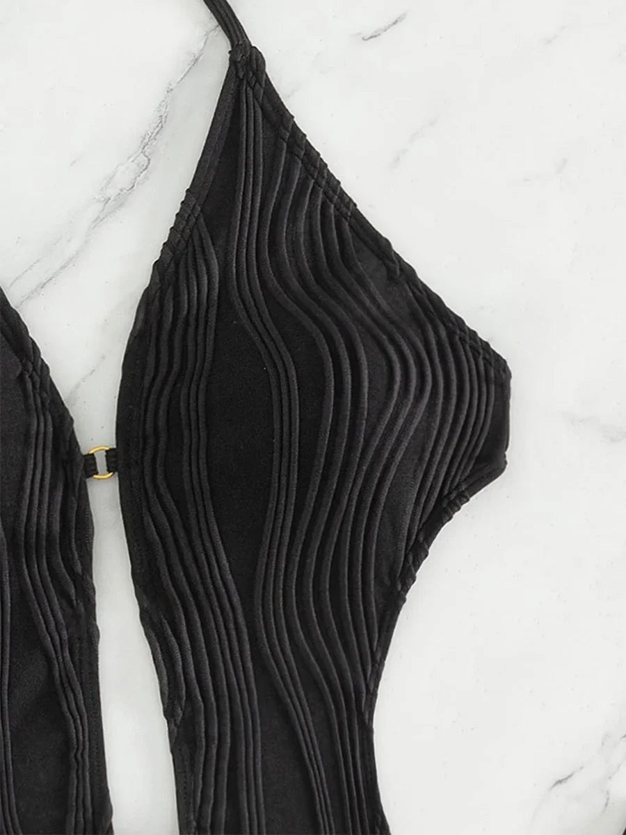 S - XXL Halter V Neck Wrinkled Female Swimwear One Piece Swimsuit Women Backless Monokini High Cut Bathing Suit Swim Beach Wear