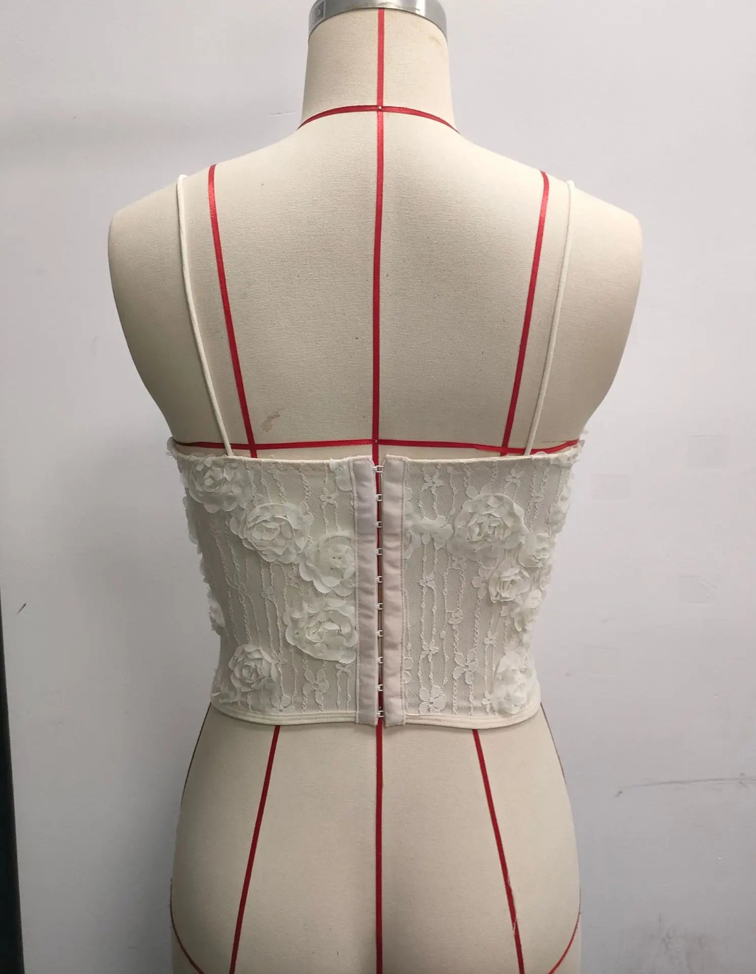 New Sexy 3D Flower Embroidery Tank Tops Irregular Shoulder Strap Steel Ring Fishbone Corset Top Summer Y2K Chic Lady Streetwear
