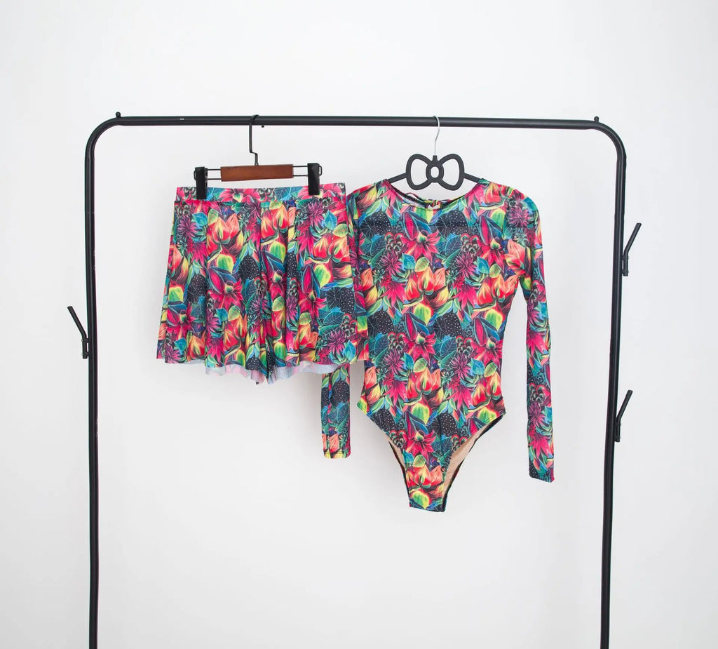 2026 Swimwear Women Long Sleeved Sun Protection One Piece Swimsuit Female's Sports Bathers Swimming Bodysuit Beach With Cover Up