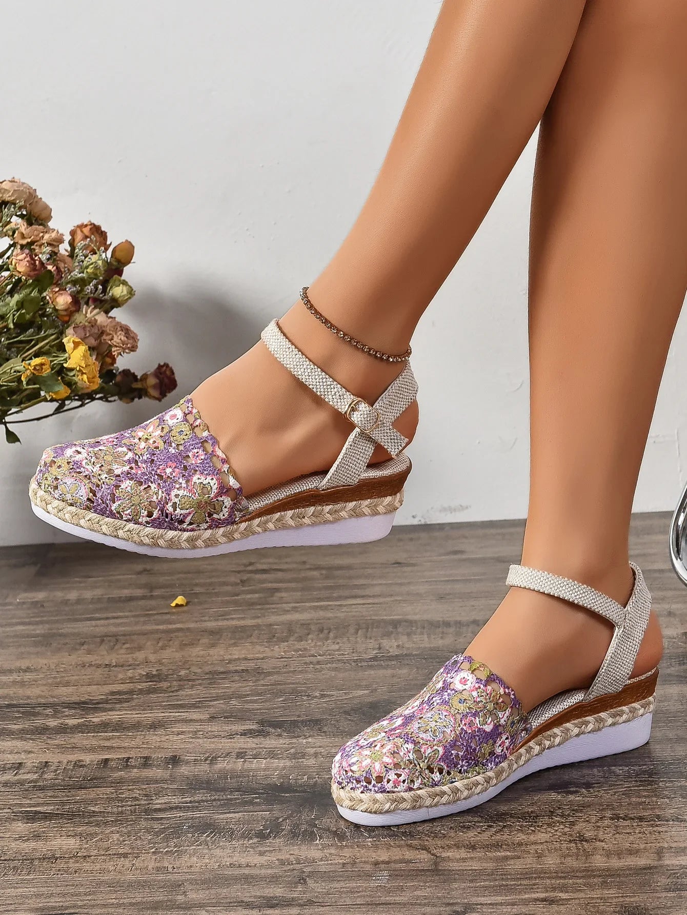 Hollow Fabric Roman Shoes Summer Travel Round Head Wedge Toe Fashion Sandals Comfortable Thick-sole Women's Shoes 2026