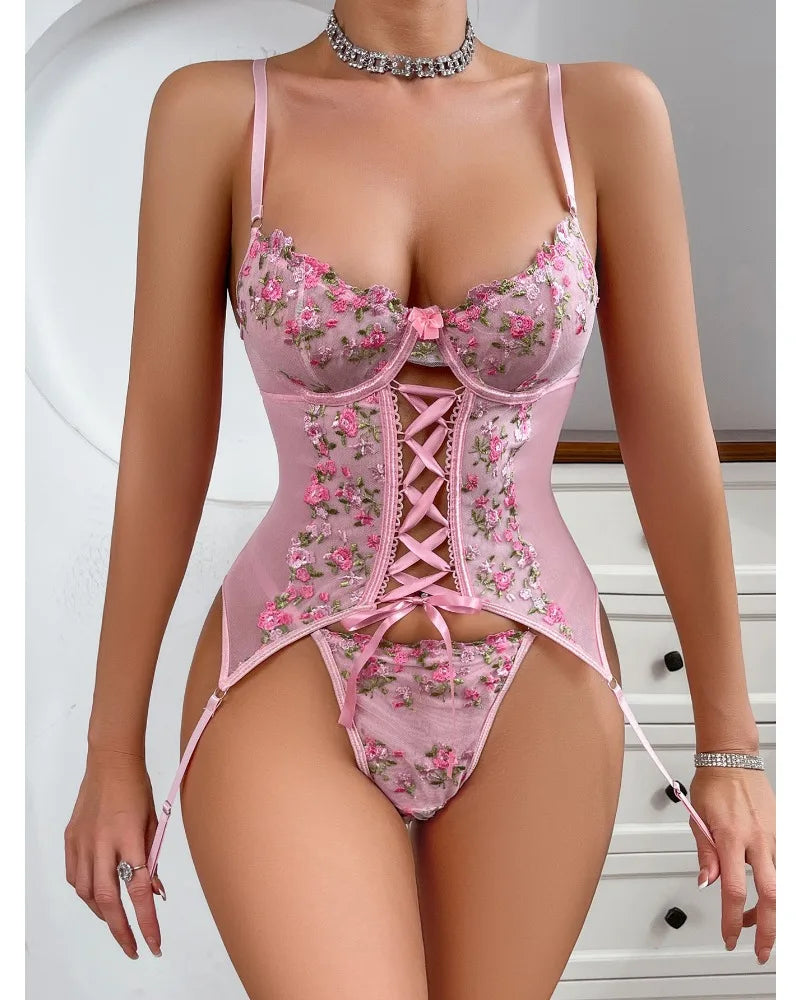 Toucheart Sexy Lingerie Suit for Women Broken Flowers Lingerie Lace Up Hollow Out Sexy Embroidery Sling Underwear Garters Set