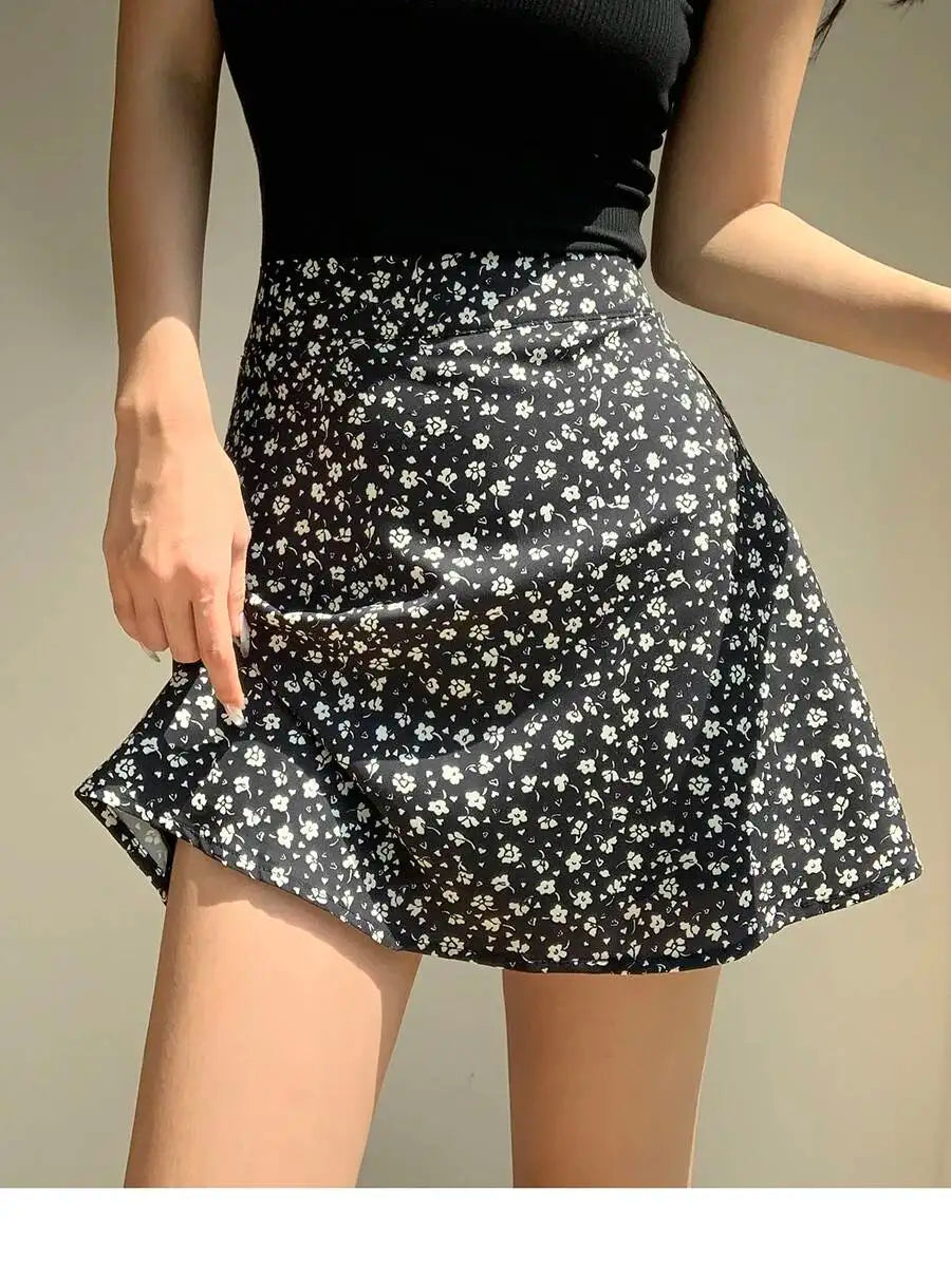 2026 Summer New Retro Vacation Style Small Floral Half Skirt High Waisted Wrap Buttocks Elegant Sweet Slim Short Skirt 06AH