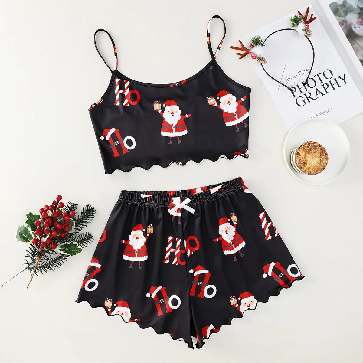Christmas Santa Claus Element Print Pajama Set for Women's Sleepwear 2 Pieces Crop Tops and Shorts Homewear Loungewear