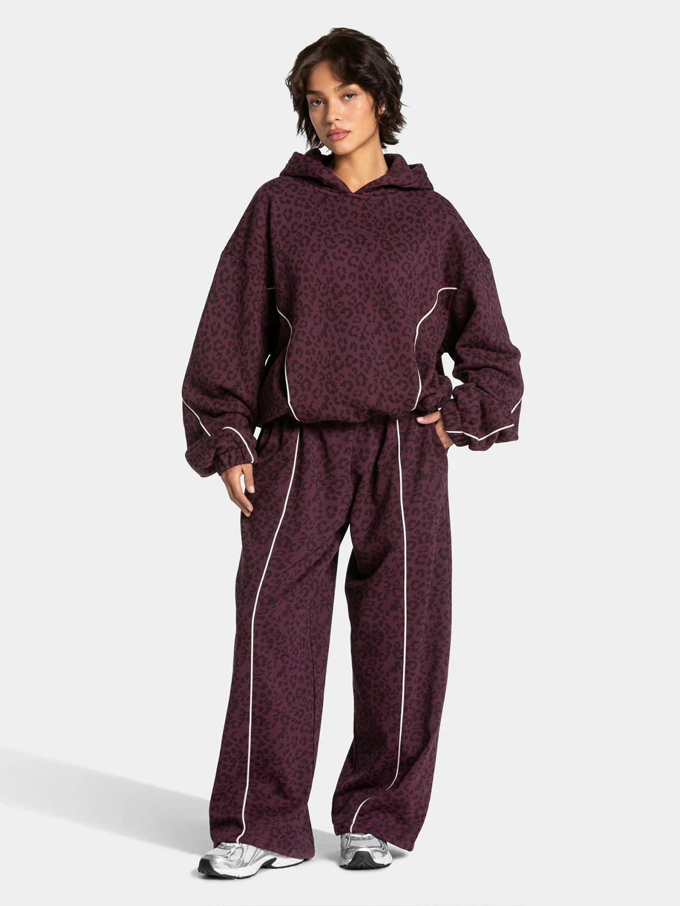 Vintage Leopard Hooded Sweatshirt Suit Loose Fit Contrast Line Wide Leg Trousers Fashion Athletic Tracksuit Outfit