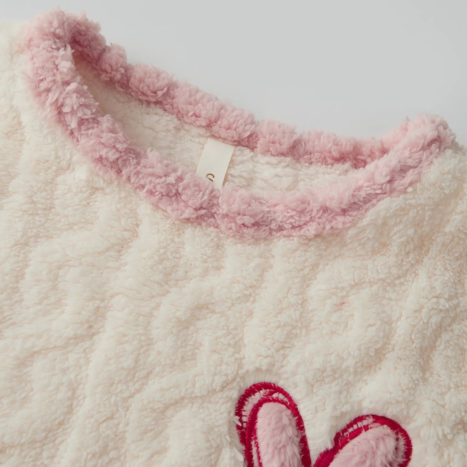 Women's 2 Pieces Valentine's Day Lounge Set Long Sleeve O Neck Heart Embroidery Jacquard Tops Pants Winter Fuzzy Sleepwear