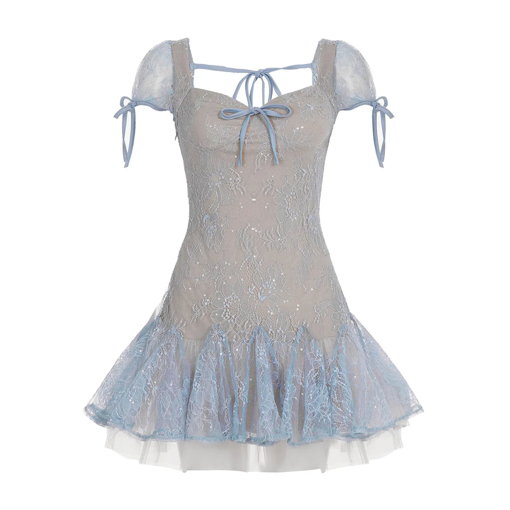Dreamy and Western-style lace pleated princess dress with sparkling sequin design and puff-sleeved high-waisted dress.